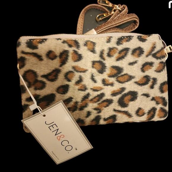 JEN & CO VEGAN LEATHER FUZZY BEIGE MULTI POCKET CROSS BODY - Picture 1 of 1